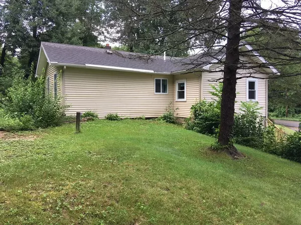 Charlton, MA 01507,33 Center Depot Rd