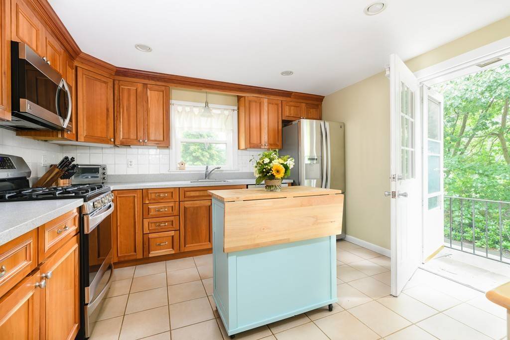 Dedham, MA 02026,36 Gainsville Rd