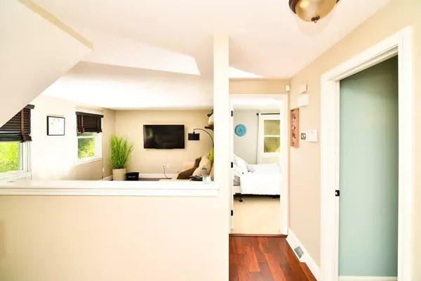 Woburn, MA 01801,7 Bearhill Road