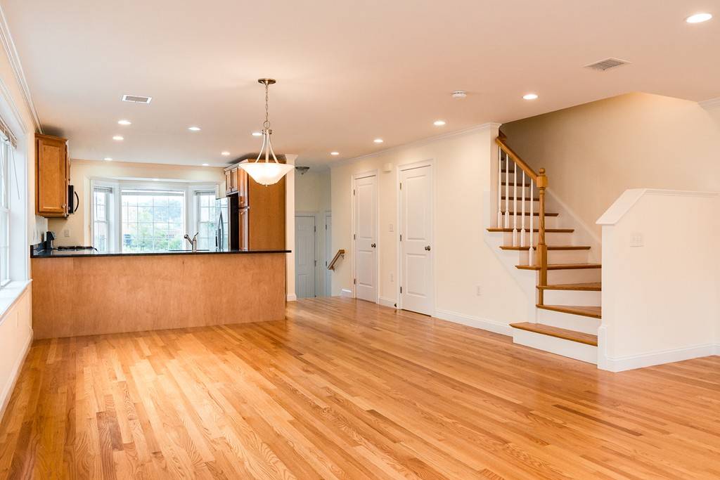 Cambridge, MA 02138,55 Loomis Street #55