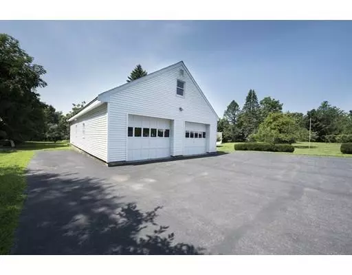 Topsfield, MA 01983,99 Salem Rd