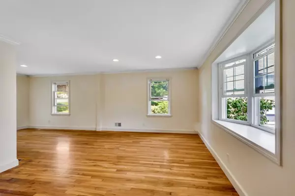 Arlington, MA 02474,9 Bow St #9