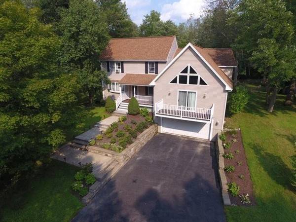 9 Dana Hill, Belchertown, MA 01007