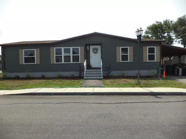 2 Queens Road #175, Attleboro, MA 02703