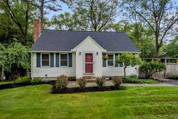 83 Adams St, Medfield, MA 02052