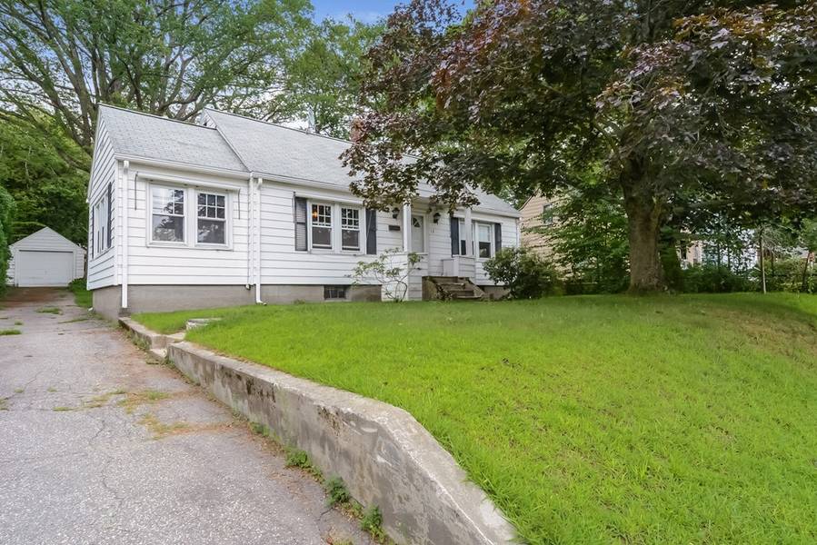 13 Pinehurst Ave, Auburn, MA 01501