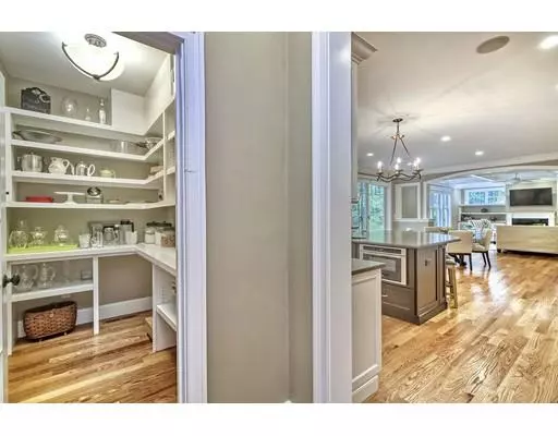 Lexington, MA 02421,141 Shade Street