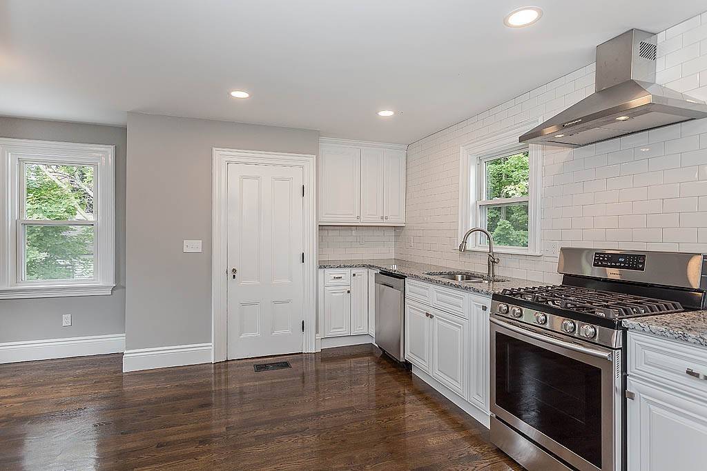 Woburn, MA 01801,2 Johnson Street #1
