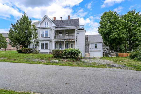 49 Spruce St, Winchendon, MA 01475