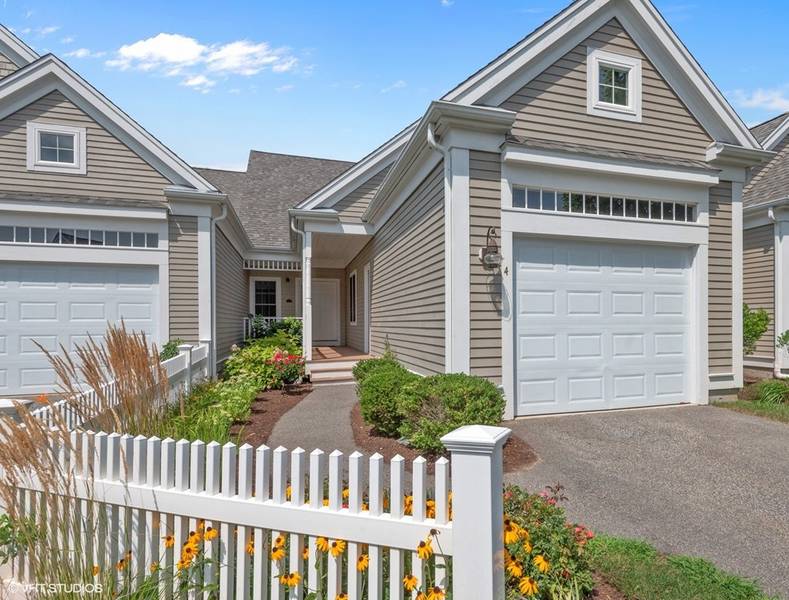 4 Amberwood Court #212, Bourne, MA 02532