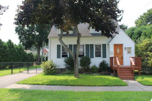 33 Maple Street, West Springfield, MA 01089