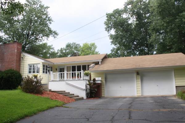 Montague, MA 01376,7 Highland Circle