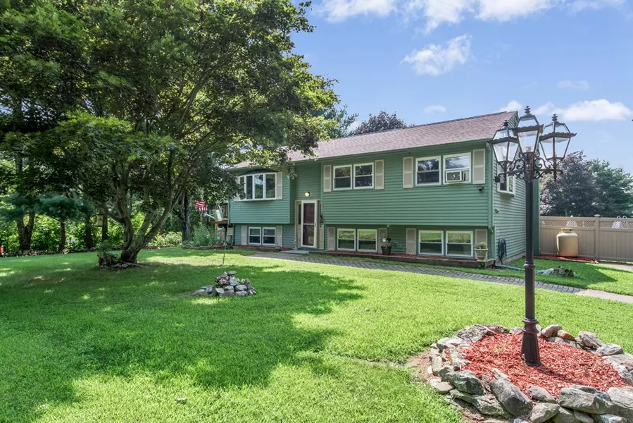 255 Carpenter Hill Road, Charlton, MA 01507