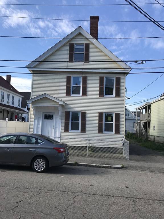 39 3rd St, Lowell, MA 01850