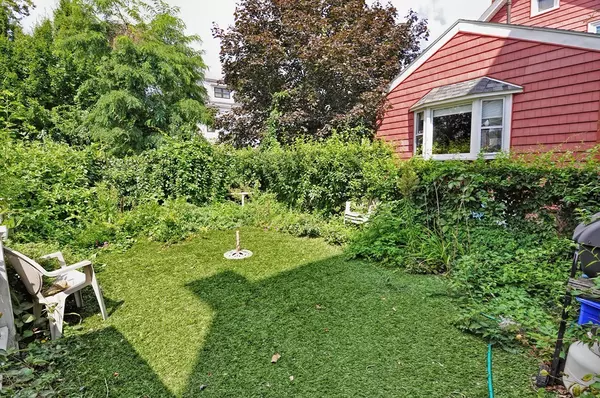 Somerville, MA 02143,20-22 Leland Street