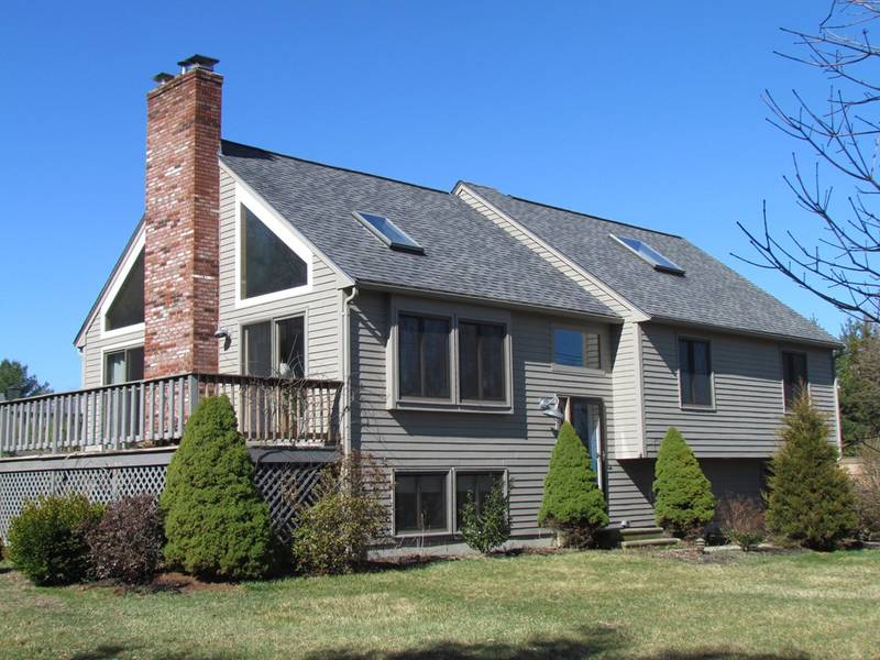 138 W River Rd, Uxbridge, MA 01569