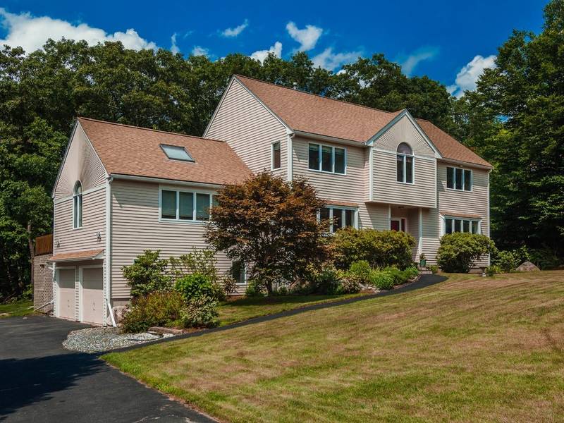 9 Drake Cir, Sharon, MA 02067