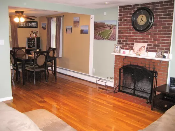 Peabody, MA 01960,28 Herrick Rd