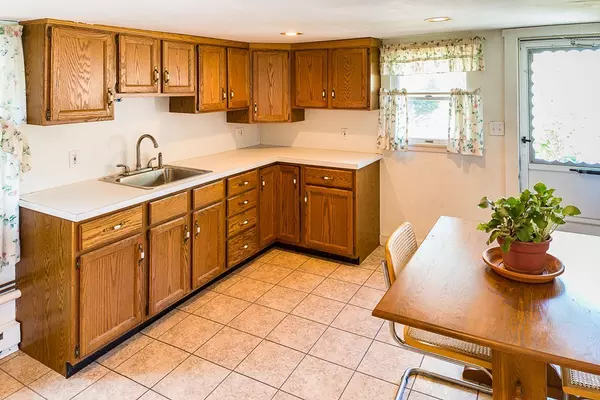 Marblehead, MA 01945,205 Washington Street