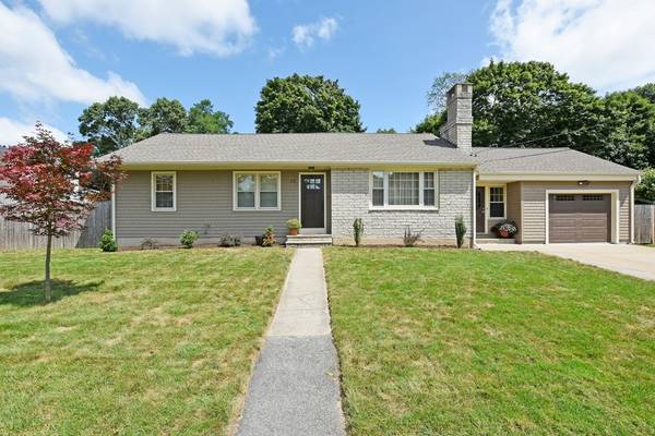 18 East Ave, Seekonk, MA 02771