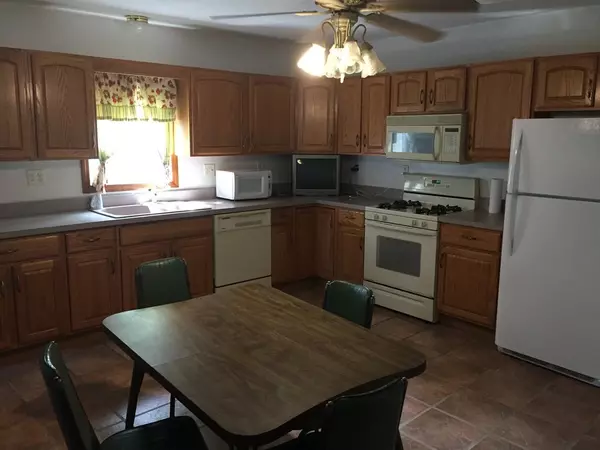 Milford, MA 01757,14-16 West