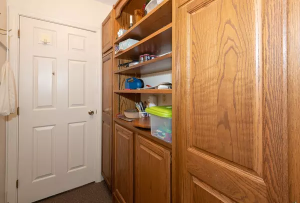 Ipswich, MA 01938,401 Colonial Drive #44