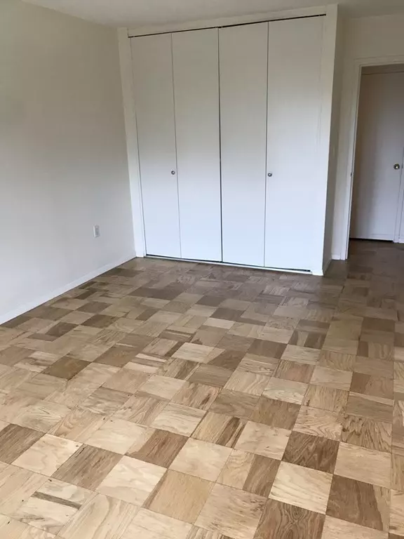 Boston, MA 02114,9 Hawthorne Place #2R