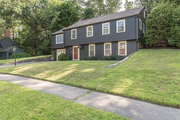 8 Longbow Road, Lynnfield, MA 01940