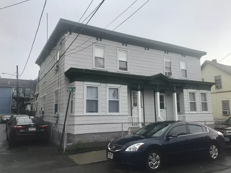 38-40 W 4th St, Lowell, MA 01850