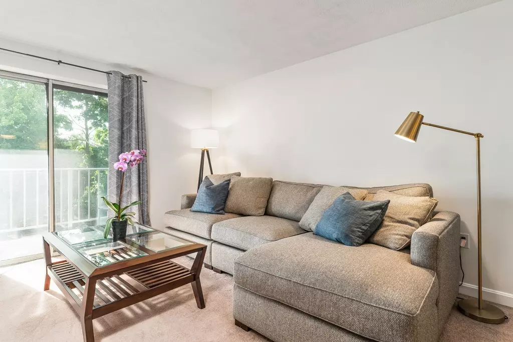 Weymouth, MA 02190,26 Greentree Ln #22