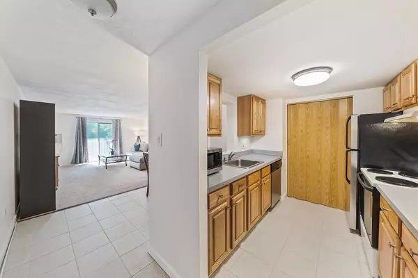 Weymouth, MA 02190,26 Greentree Ln #22