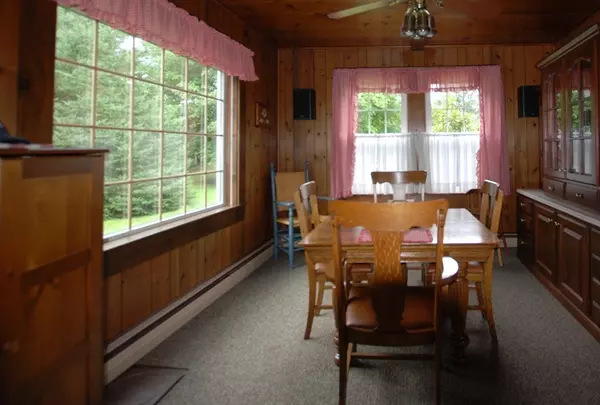 Rochester, MA 02770,765 Snipatuit Rd