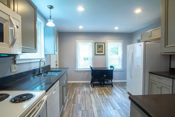 Huntington, MA 01050,7 Russell Rd