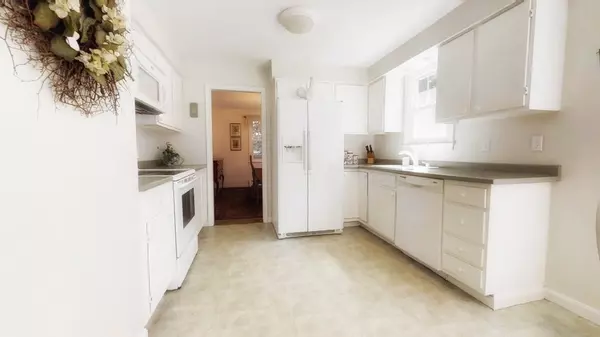 Mansfield, MA 02048,29 Surrey Drive