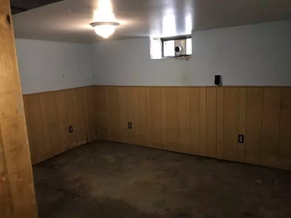 Fitchburg, MA 01420,348 Rollstone St