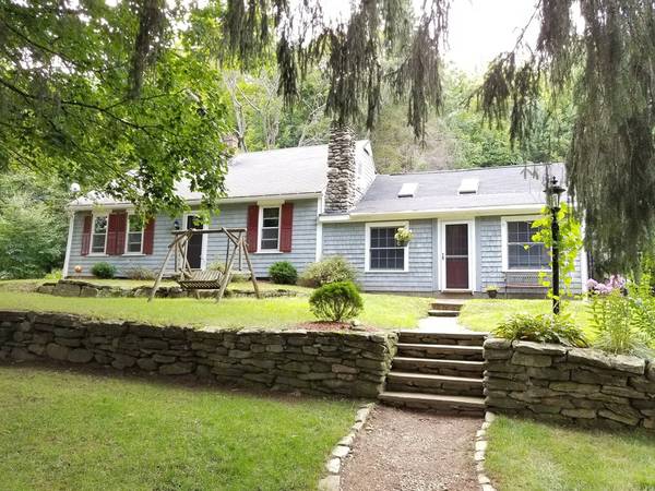 223 Alpine Rd, Fitchburg, MA 01420