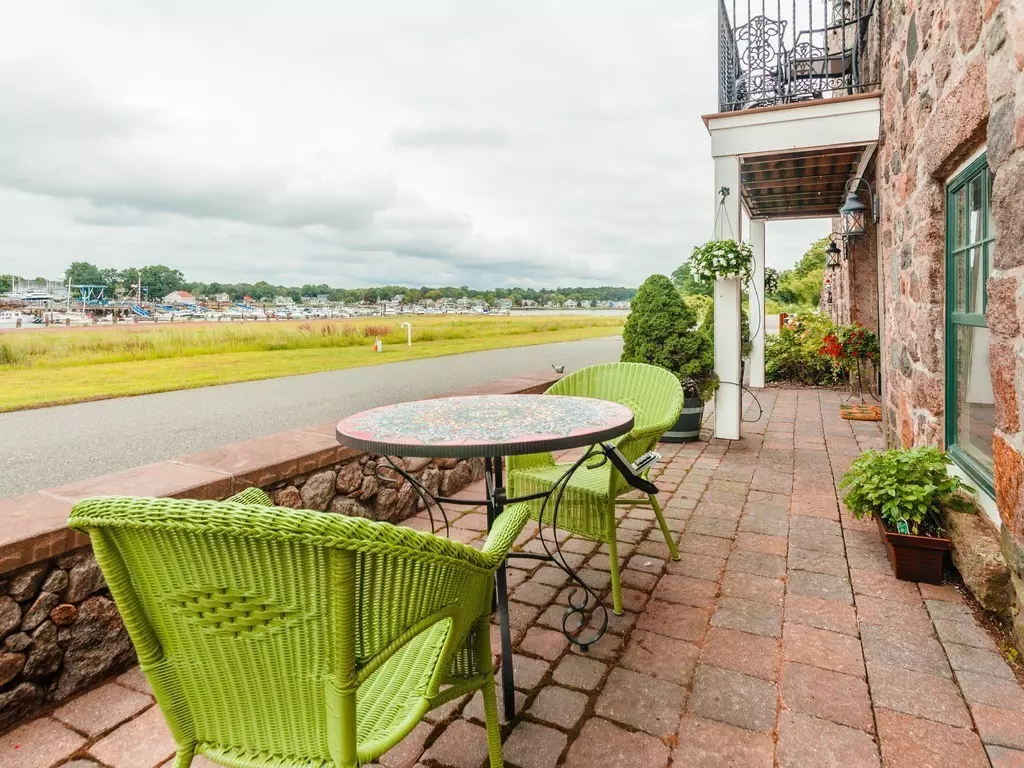 Danvers, MA 01923,152 Water St #14