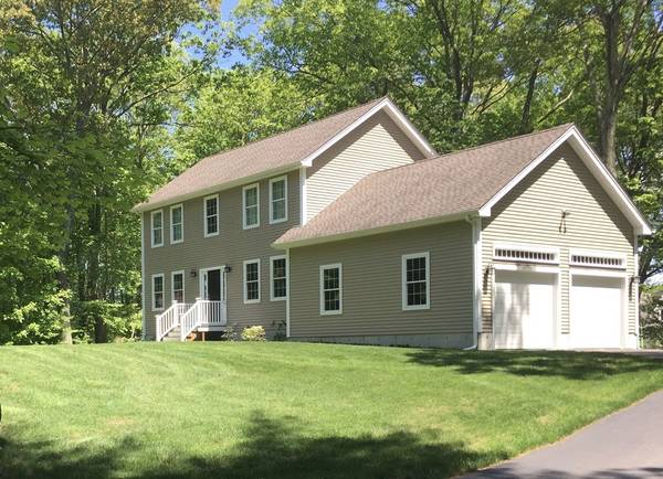 2 Birch Point Shrs, Oxford, MA 01540