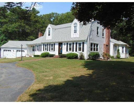 27 Stockbridge Rd, Hanover, MA 02339