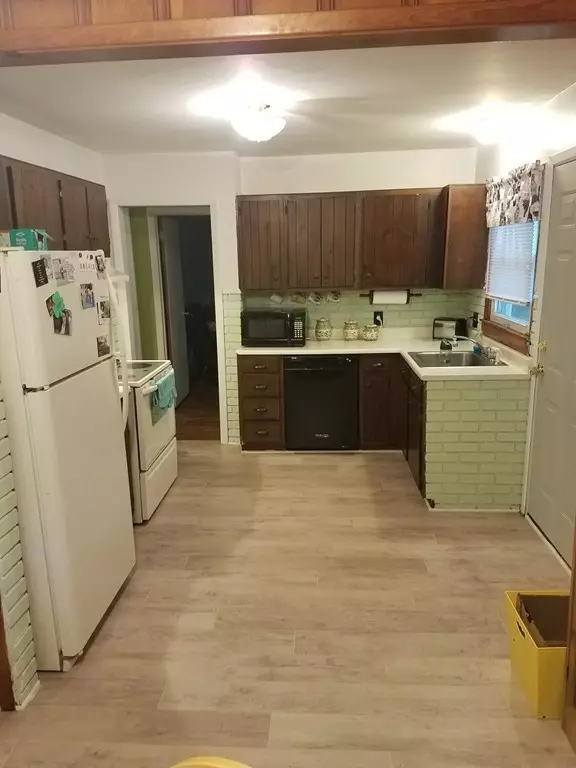 Fitchburg, MA 01420,3 Boylston St