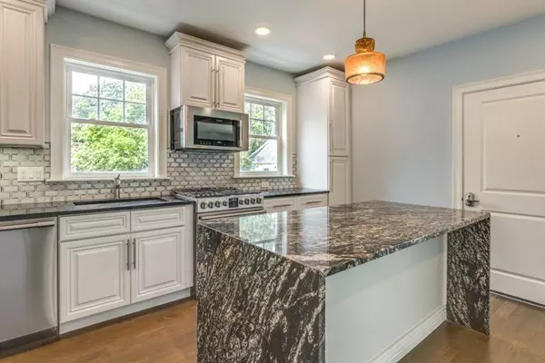 Brookline, MA 02467,809 Boylston Street #2