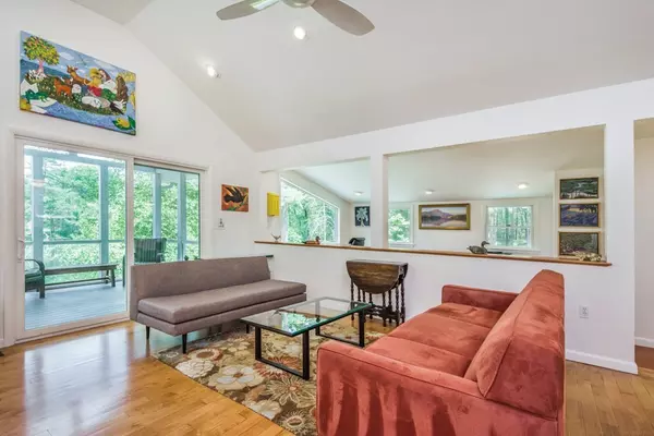 Stow, MA 01775,25 Hallock Point Road