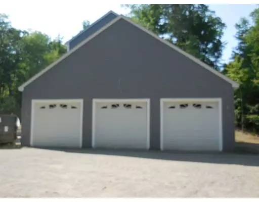 Hubbardston, MA 01452,31 Simond Hill Rd