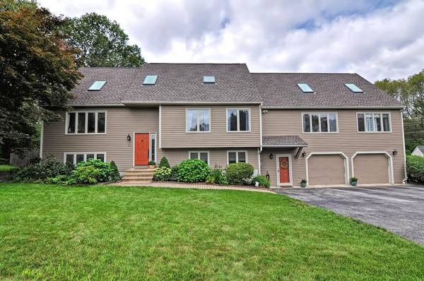 22 Bluegrass Lane, Shrewsbury, MA 01545