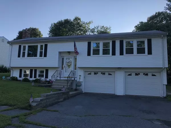 64 Venus Dr, Worcester, MA 01605