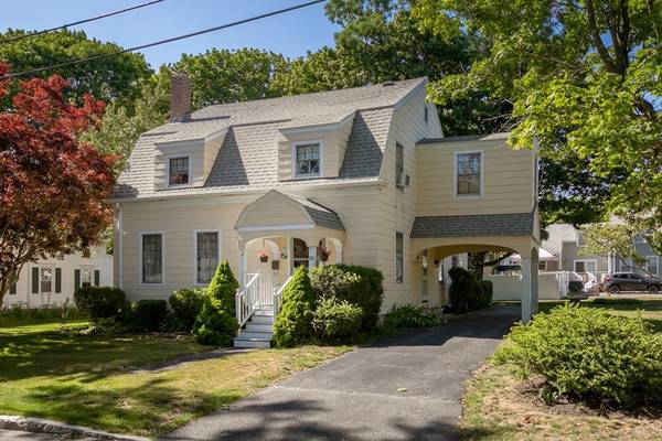 18 Cooke St, Fairhaven, MA 02719