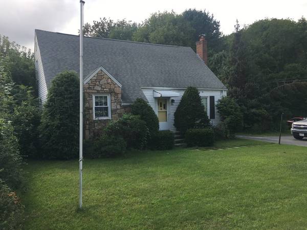 100 Thompson Rd, Webster, MA 01570