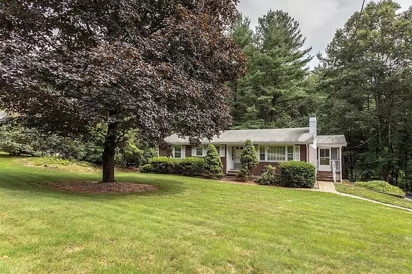 8 Marion Dr, Tewksbury, MA 01876