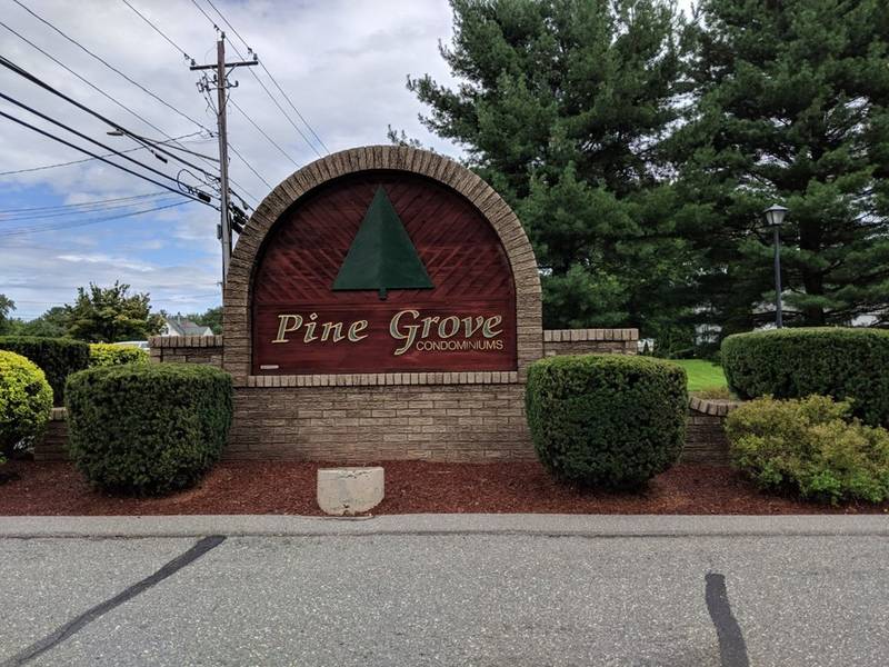 177 Pine Grove #177, South Hadley, MA 01075