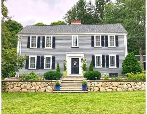 304 Clapboardtree St, Westwood, MA 02090